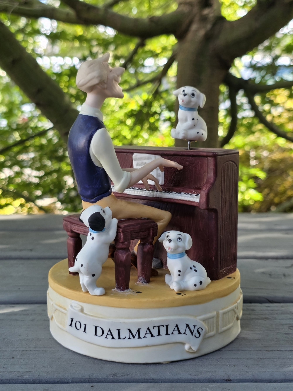 1986 Disney Vintage Musical Memories ~ 101 Dalmatians Figurine